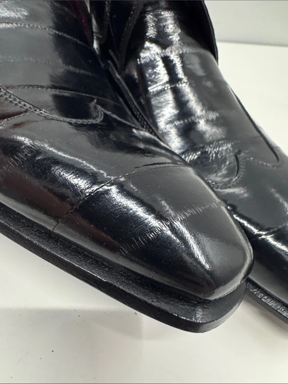 Caporicci genuine ELL Skin leather Black short boot size 8 (softest shoe)